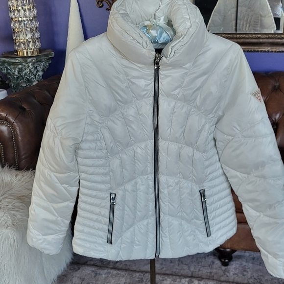 Guess White Down Puffer Jacket Medium - Picture 6 of 8